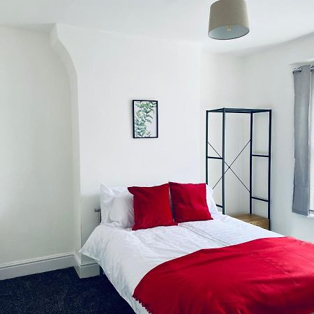 3 Bed Anfield House Close To Lfc Villa Ливърпул Екстериор снимка