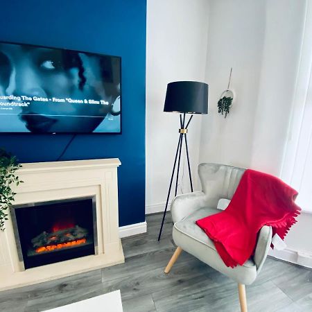 3 Bed Anfield House Close To Lfc Villa Ливърпул Екстериор снимка
