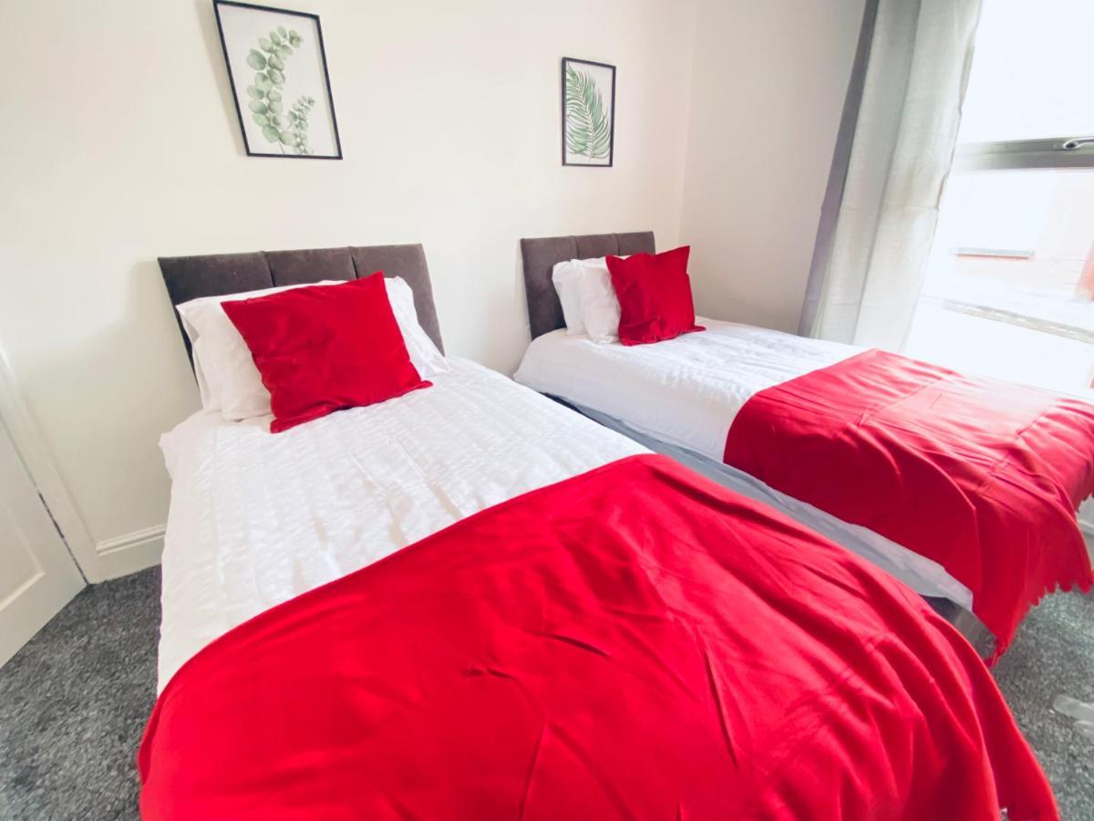 3 Bed Anfield House Close To Lfc Villa Ливърпул Екстериор снимка