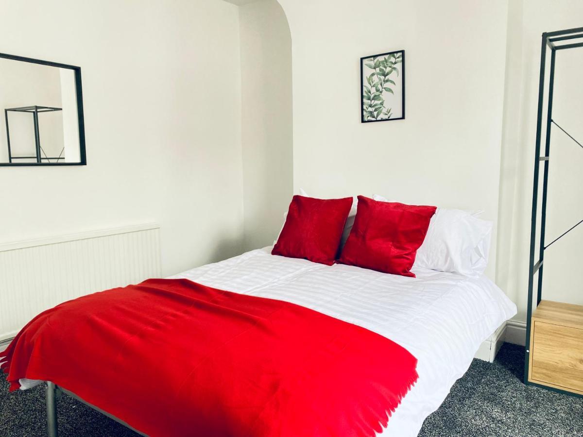 3 Bed Anfield House Close To Lfc Villa Ливърпул Екстериор снимка
